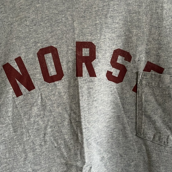 NORSE PROJECTS NIELS CLASSIC IVY LOGO Grey T-Shirt - Picture 6 of 7